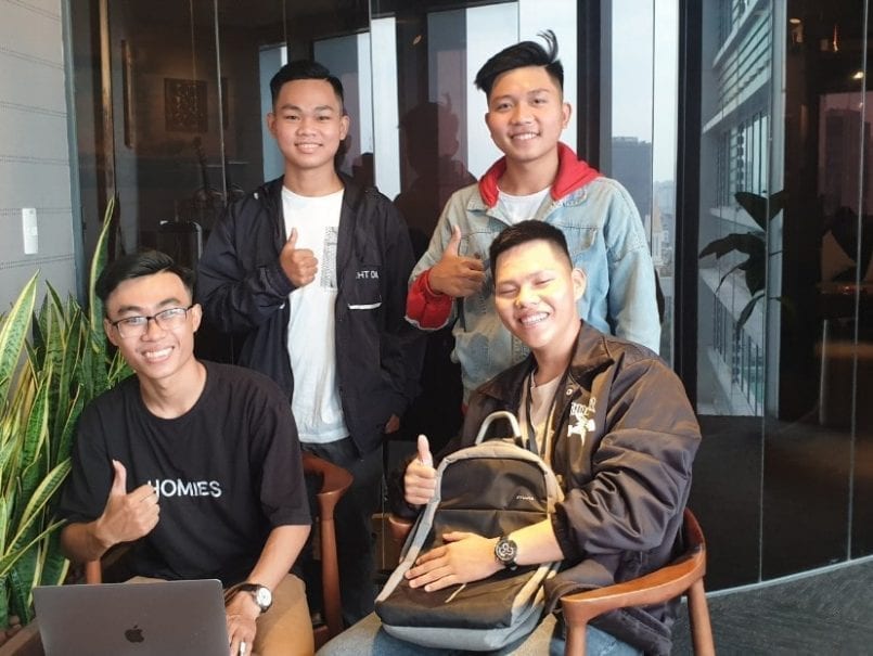 Sinh viên đi du học 2020