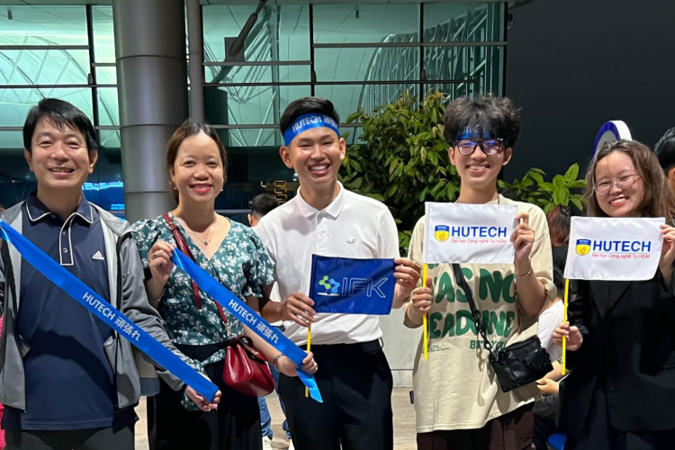 Hinh anh tien sinh vien Internship tai Nhat ky T4-2023