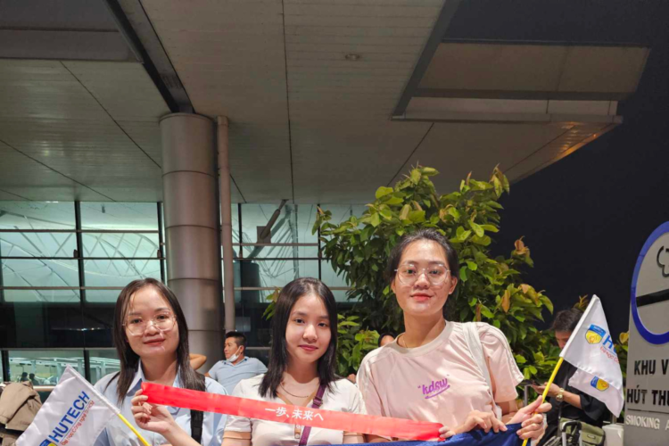 Tiễn sinh viên Hutech sang Nhật Bản thực tập T8/2023 - Du Học Nhật Bản - IFK
