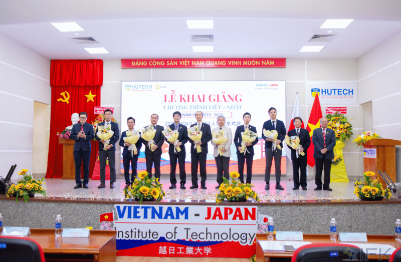 Lễ khai giảng Chương trình Việt - Nhật của Trường Đại Học Công Nghệ TP.HCM - Du học Nhật Bản - IFK