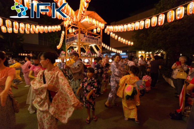 HỌC CÁCH BIẾT ƠN TỔ TIÊN QUA LỄ HỘI OBON